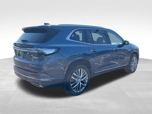 Used 2026 Buick Enclave Avenir w/ Super Cruise Package AWD/4WD image 5