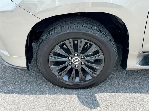 Used 2022 Lexus GX 460 Premium w/ Accessory Package AWD/4WD image 15
