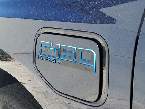 Used 2024 Ford F150 Lightning Flash image 7