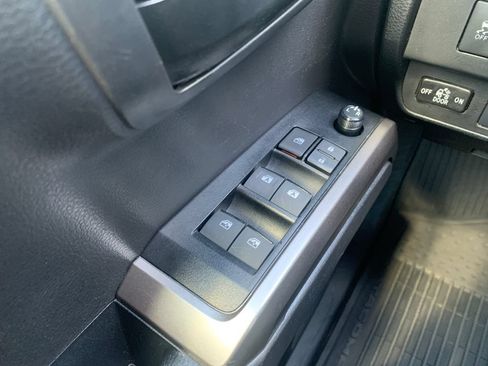 Used 2023 Toyota Tacoma SR5 w/ Technology Package AWD/4WD image 22