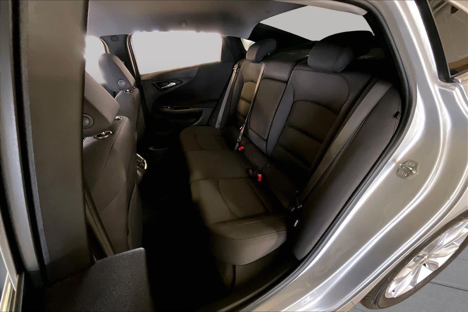 Used 2022 Chevrolet Malibu LT FWD image 18