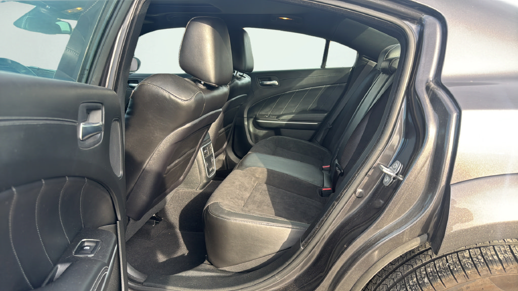 Used 2022 Dodge Charger Scat Pack RWD image 13