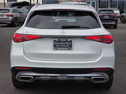 New 2025 Mercedes-Benz GLC 300 GLC 300 image 4