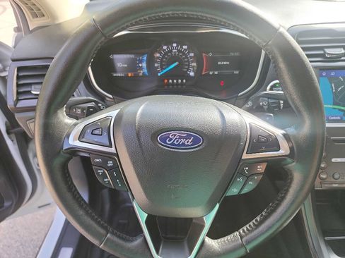 Used 2019 Ford Fusion Titanium image 18