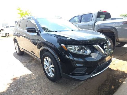 Used 2016 Nissan Rogue SV FWD image 1