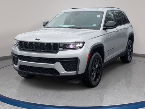 New 2026 Jeep Grand Cherokee Altitude AWD/4WD image 1