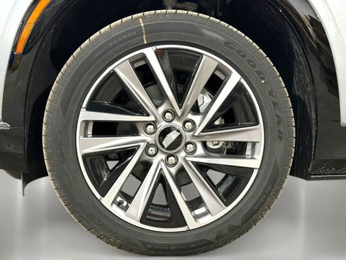 New 2026 Cadillac Vistiq Luxury AWD/4WD image 11