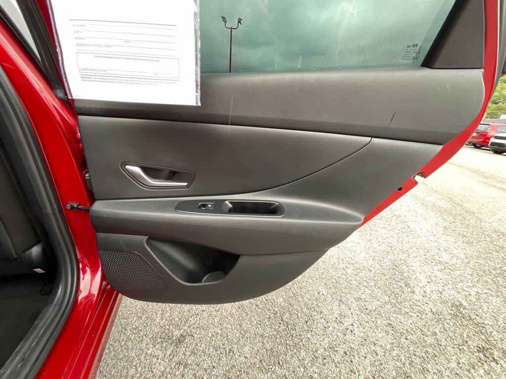 Used 2024 Hyundai Elantra SEL FWD image 23