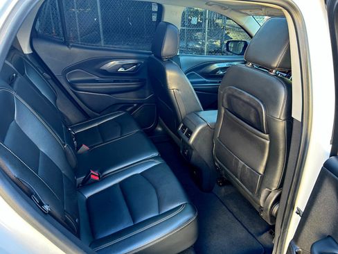 Used 2019 GMC Terrain SLT w/ Infotainment Package II image 15