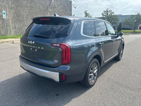 Used 2023 Kia Telluride LX AWD/4WD image 7