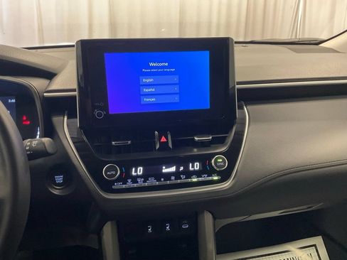 Used 2025 Toyota Corolla Cross XLE AWD/4WD image 20