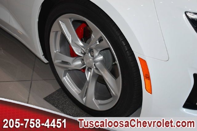 Certified 2021 Chevrolet Camaro LT RWD image 14