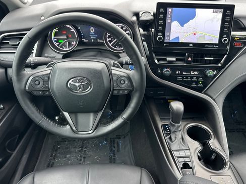Used 2023 Toyota Camry XSE w/ Navigation Package image 11