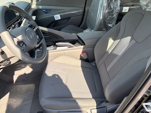 New 2026 Hyundai Elantra SE FWD image 4
