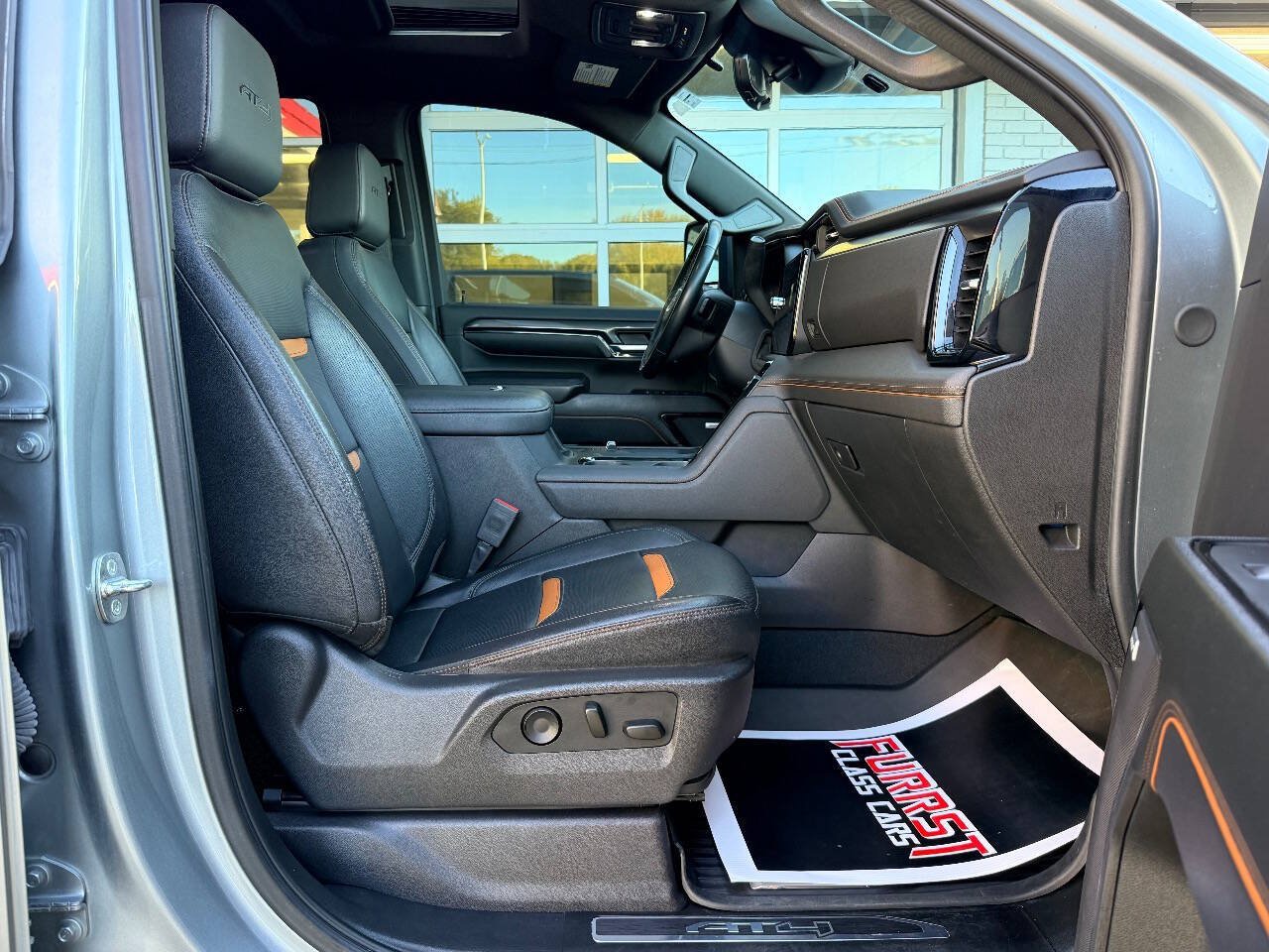 Used 2024 GMC Sierra 2500 AT4 w/ Technology Package AWD/4WD image 43