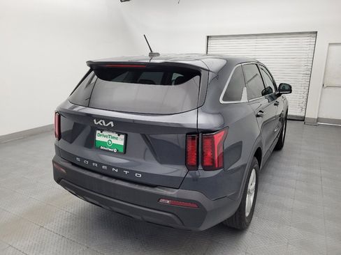 Used 2022 Kia Sorento LX FWD image 7