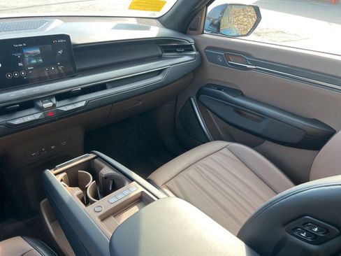 Certified 2024 Kia EV9 GT-Line AWD/4WD image 23