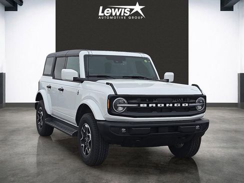 New 2026 Ford Bronco Outer Banks AWD/4WD image 6