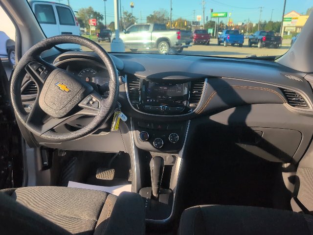 Used 2020 Chevrolet Trax LS w/ Tint and Cruise Package FWD image 37