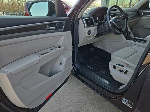 Used 2019 Volkswagen Atlas SEL image 30