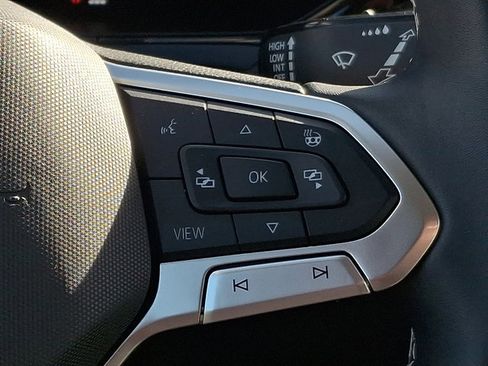 Used 2022 Volkswagen Taos SE image 21