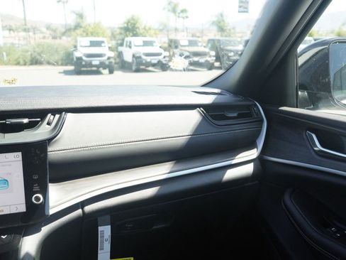 New 2026 Jeep Grand Cherokee Altitude image 26