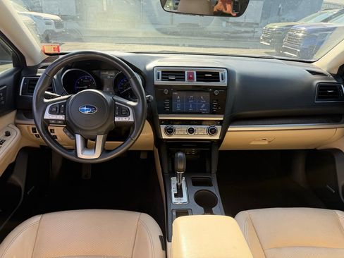 Used 2017 Subaru Outback 3.6R Limited AWD/4WD image 7