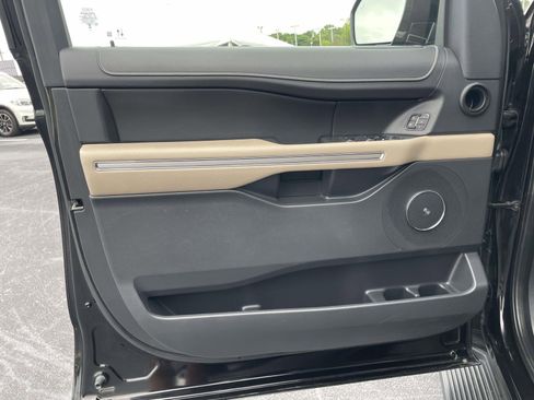 Used 2024 Ford Expedition Max Limited RWD image 15