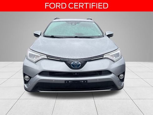Used 2018 Toyota RAV4 Limited image 2