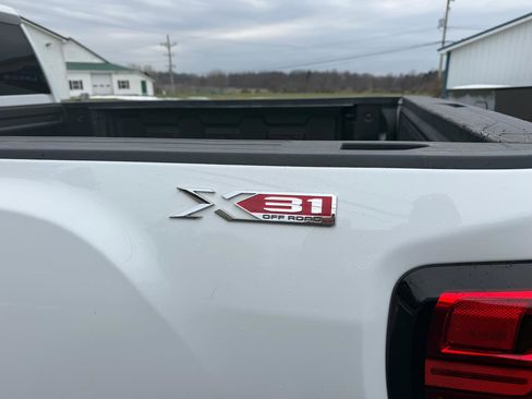 Used 2020 GMC Sierra 2500 4WD Crew Cab 159 w/ Convenience Package image 15