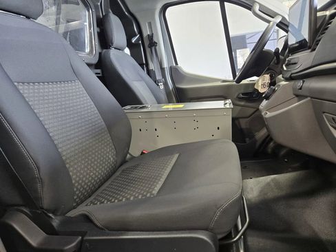 Used 2023 Ford E-Transit Low Roof image 7