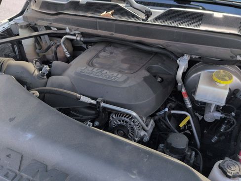 Used 2022 RAM 2500 Laramie AWD/4WD image 30