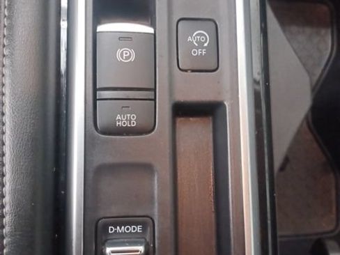 Used 2024 Nissan Pathfinder SV FWD image 30