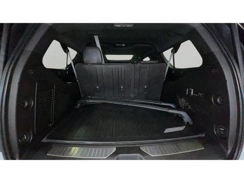 Used 2023 Chevrolet Suburban RST w/ Luxury Package AWD/4WD image 18