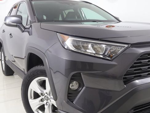Used 2021 Toyota RAV4 XLE image 15