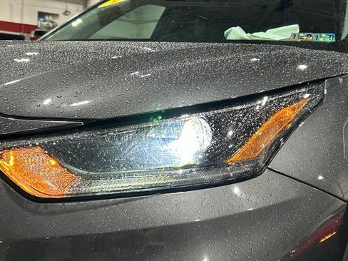 Used 2021 Toyota Highlander XLE AWD/4WD image 52