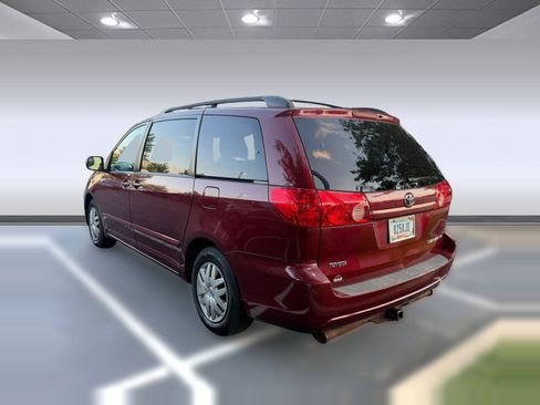 Used 2008 Toyota Sienna LE FWD image 3