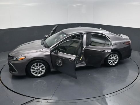 Used 2023 Toyota Camry LE image 25