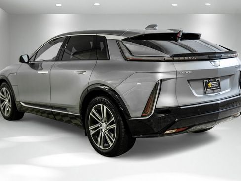 Used 2024 Cadillac Lyriq Luxury w/ LPO, Floor Liner Package image 11