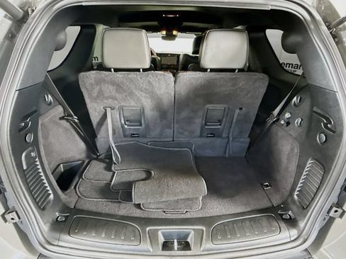 Used 2023 Dodge Durango R/T w/ Hemi Orange Plus Package AWD/4WD image 27