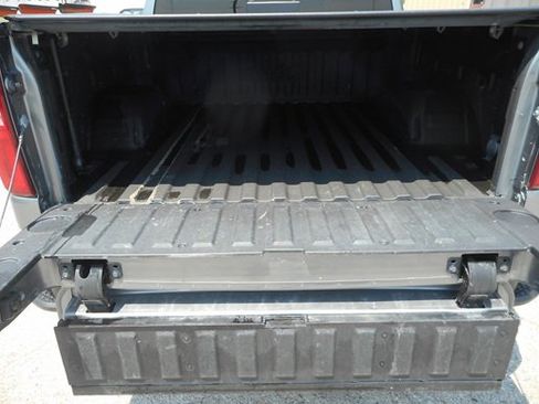 Used 2022 Chevrolet Silverado 1500 High Country w/ Technology Package image 4