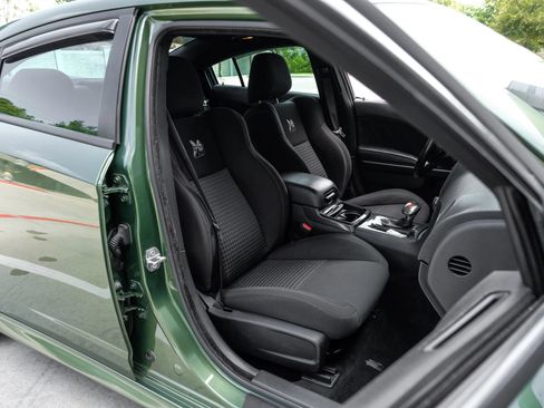 Used 2019 Dodge Charger Scat Pack RWD image 38