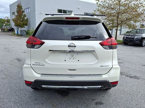 Used 2018 Nissan Rogue SL w/ Premium Package image 5