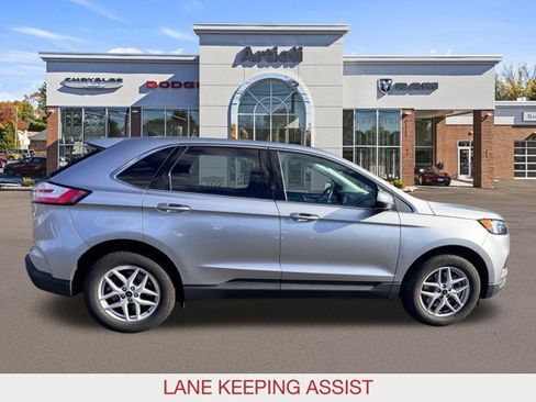 Used 2024 Ford Edge SEL image 7