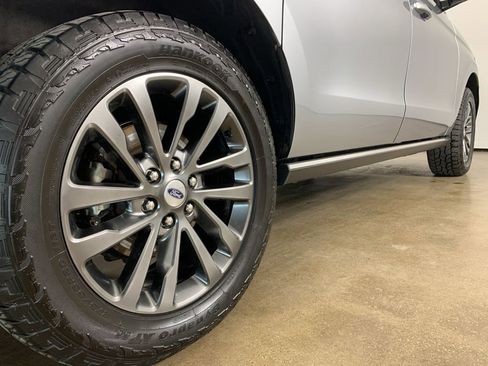 Used 2021 Ford Expedition Max Limited AWD/4WD image 9