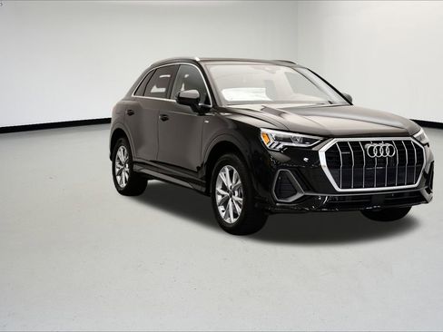 Used 2025 Audi Q3 2.0T Premium w/ Convenience Package image 7