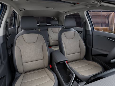 New 2026 Kia Niro FWD image 15