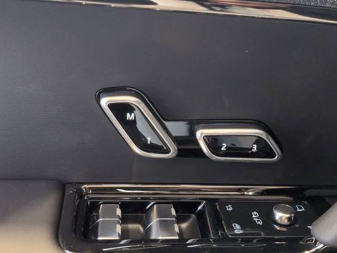 New 2026 Land Rover Range Rover Sport SE image 17