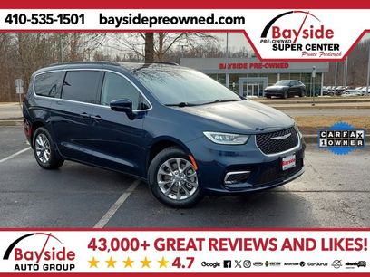 Used 2022 Chrysler Pacifica Touring-L