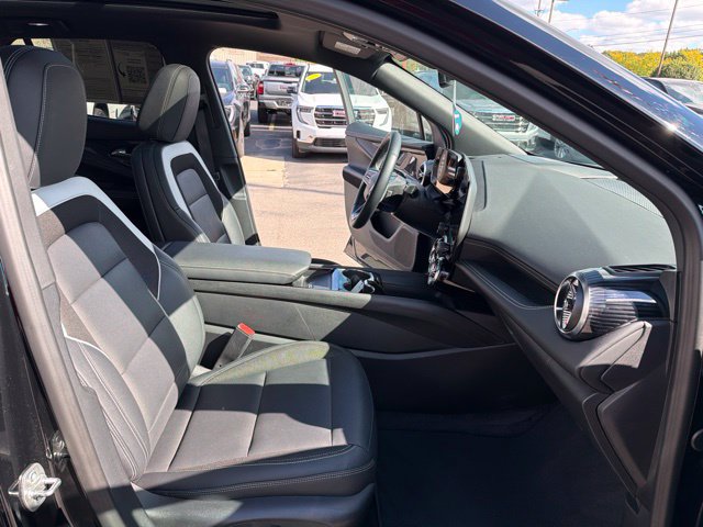 Certified 2024 Chevrolet Blazer EV LT AWD/4WD image 28